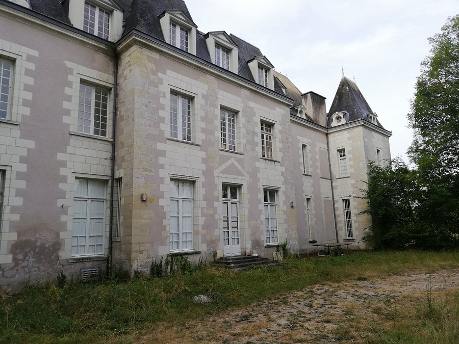 Déménagement Forcé ? L'École De Saint-Ouen, Les Dealers Et La Prise De Position De Cyril Hanouna Déménagement Forcé ? L'École De Saint-Ouen, Les Dealers Et La Prise De Position De Cyril Hanouna