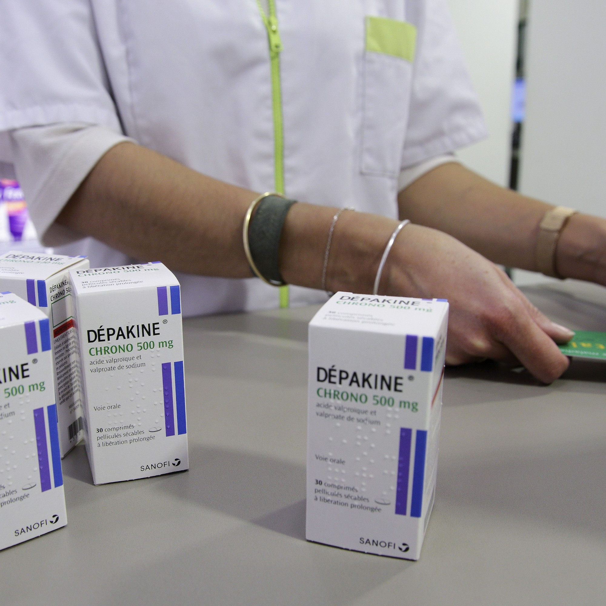 Dépakine : Le Procès De Sanofi Pour Pollution Toxique À Mourenx Dépakine : Le Procès De Sanofi Pour Pollution Toxique À Mourenx