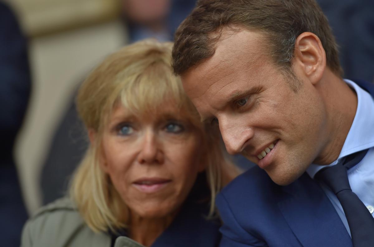 Des Années Plus Tard, Emmanuel Macron Évoque Sa Vie Privée Avec Brigitte Des Années Plus Tard, Emmanuel Macron Évoque Sa Vie Privée Avec Brigitte