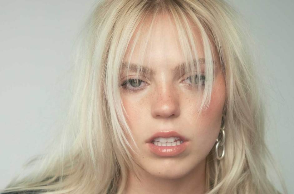 Discover The Hottest Queer Music: Renee Rapp, St. Vincent Lead This Week's Playlist Discover The Hottest Queer Music: Renee Rapp, St. Vincent Lead This Week's Playlist
