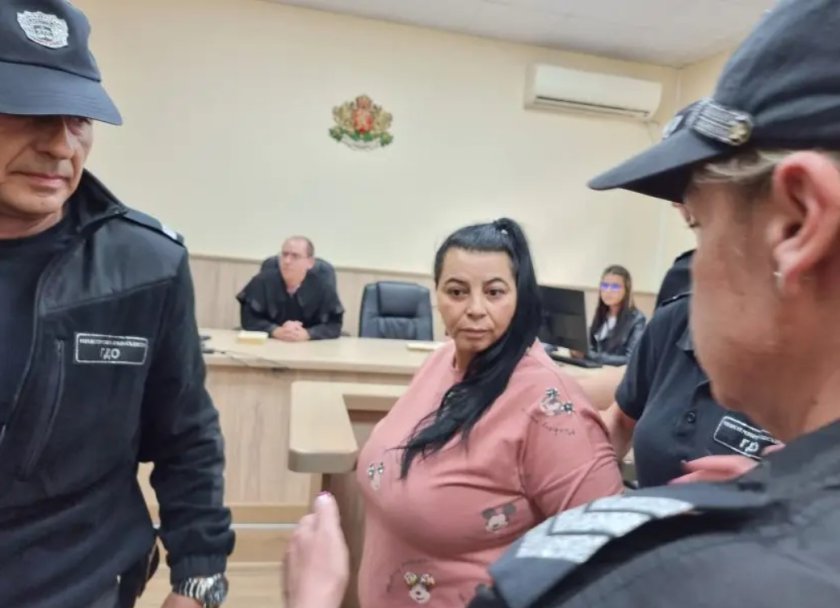 Джерард Бътлър: 8 Години С Осиновеното Му Българско Куче Джерард Бътлър: 8 Години С Осиновеното Му Българско Куче