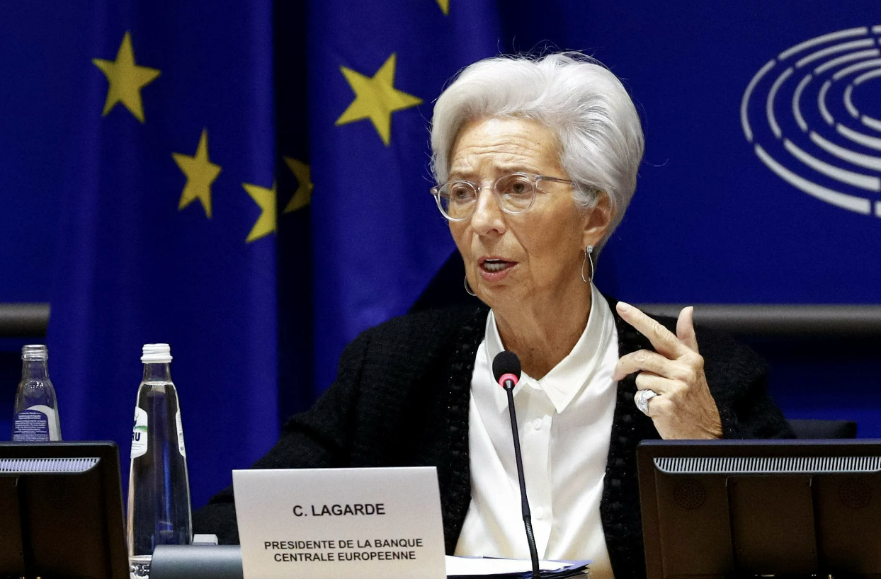 ECB Başkanı Lagarde'ın Fiyat İstikrarı Odaklı Politikaları ECB Başkanı Lagarde'ın Fiyat İstikrarı Odaklı Politikaları