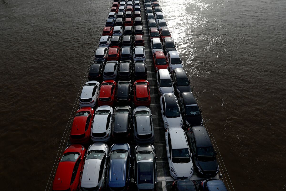 Economic Crisis Hits European Car Sales Economic Crisis Hits European Car Sales