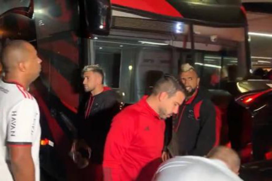 El Emotivo Gesto De Pulgar Y La Reacción De Los Hinchas Del Flamengo El Emotivo Gesto De Pulgar Y La Reacción De Los Hinchas Del Flamengo
