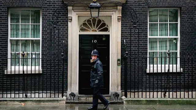El Ex Primer Ministro Británico, Boris Johnson, Sufre Ataque De Avestruz En Texas El Ex Primer Ministro Británico, Boris Johnson, Sufre Ataque De Avestruz En Texas