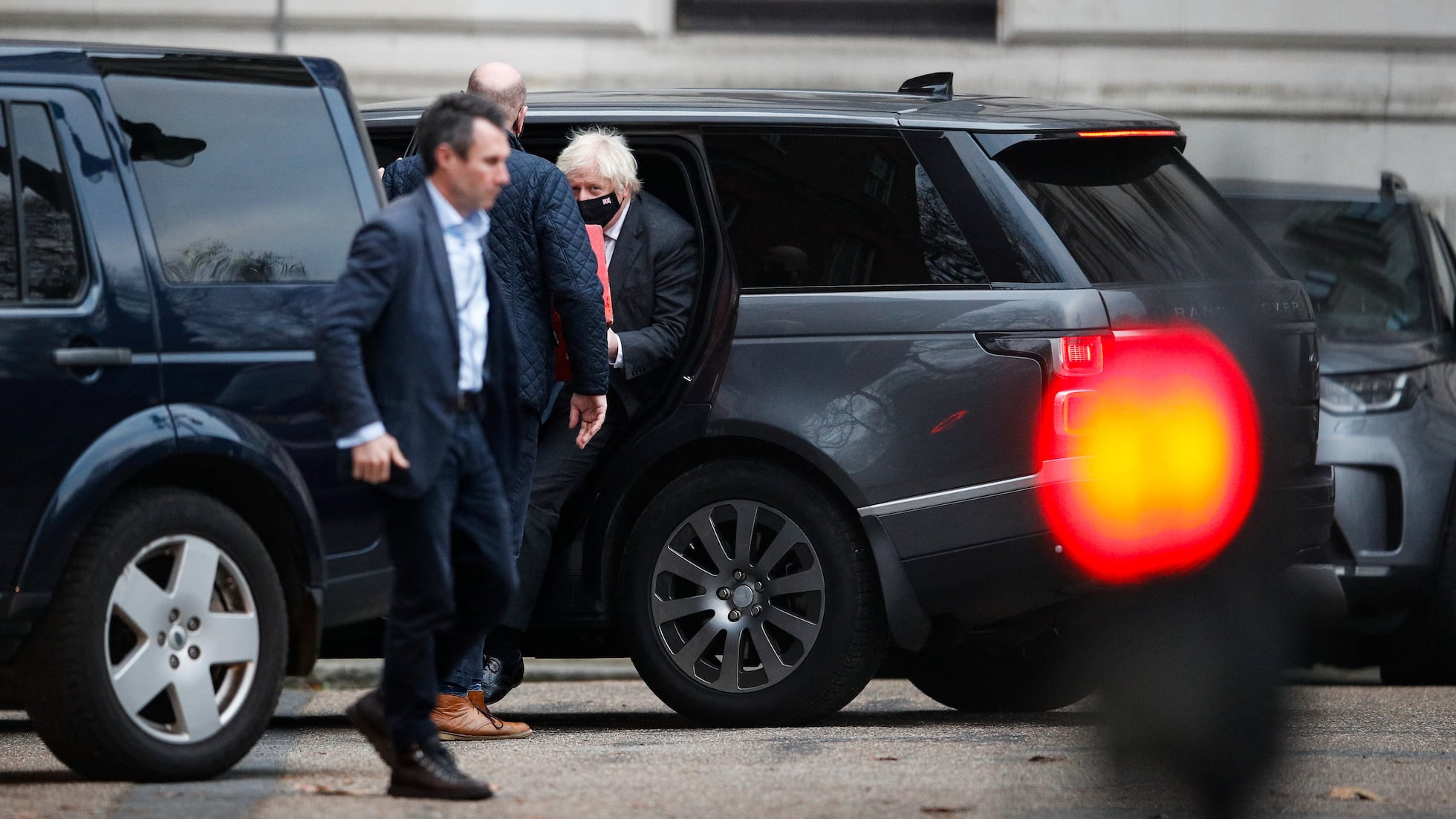 El Inesperado Ataque De Avestruz A Boris Johnson En Texas El Inesperado Ataque De Avestruz A Boris Johnson En Texas