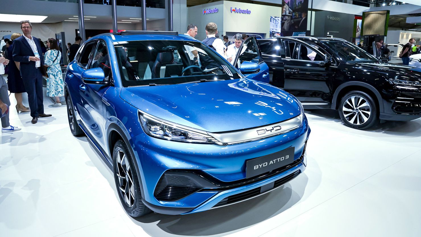 Electric Vehicles: The China-US Technological Showdown Electric Vehicles: The China-US Technological Showdown