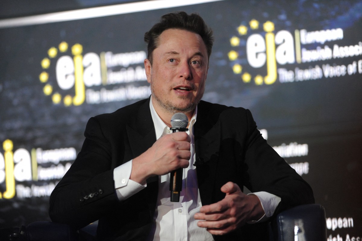 Elon Musk Net Worth Dips Under $300 Billion: Analysis Of Recent Market Downturn Elon Musk Net Worth Dips Under $300 Billion: Analysis Of Recent Market Downturn