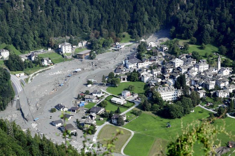 Emergency Livestock Evacuation In Swiss Alps Following Landslide Warning Emergency Livestock Evacuation In Swiss Alps Following Landslide Warning