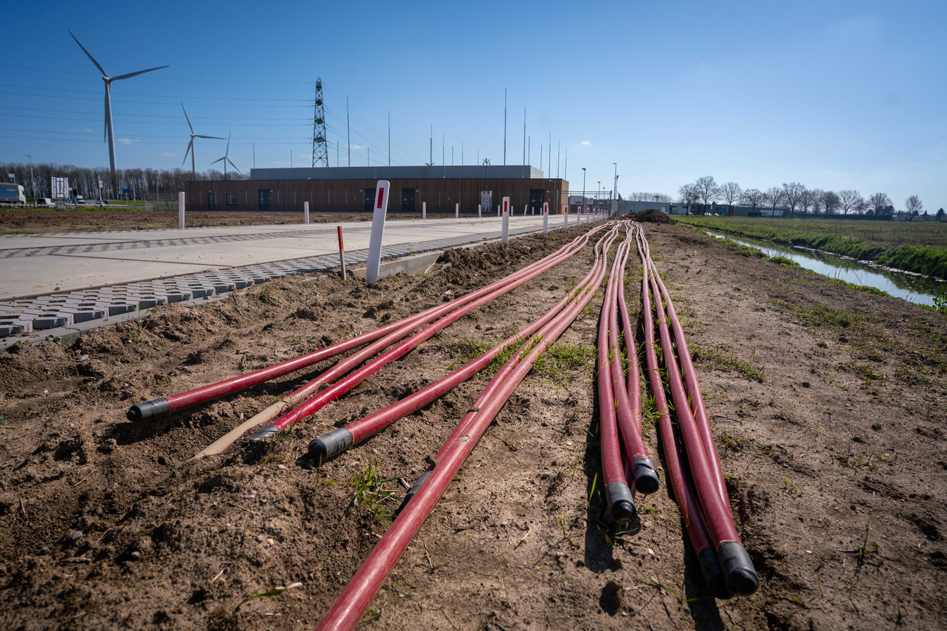 Enexis En Kampen In Juridisch Gevecht: Aansluiting Stroomnet In De Rechtbank Enexis En Kampen In Juridisch Gevecht: Aansluiting Stroomnet In De Rechtbank