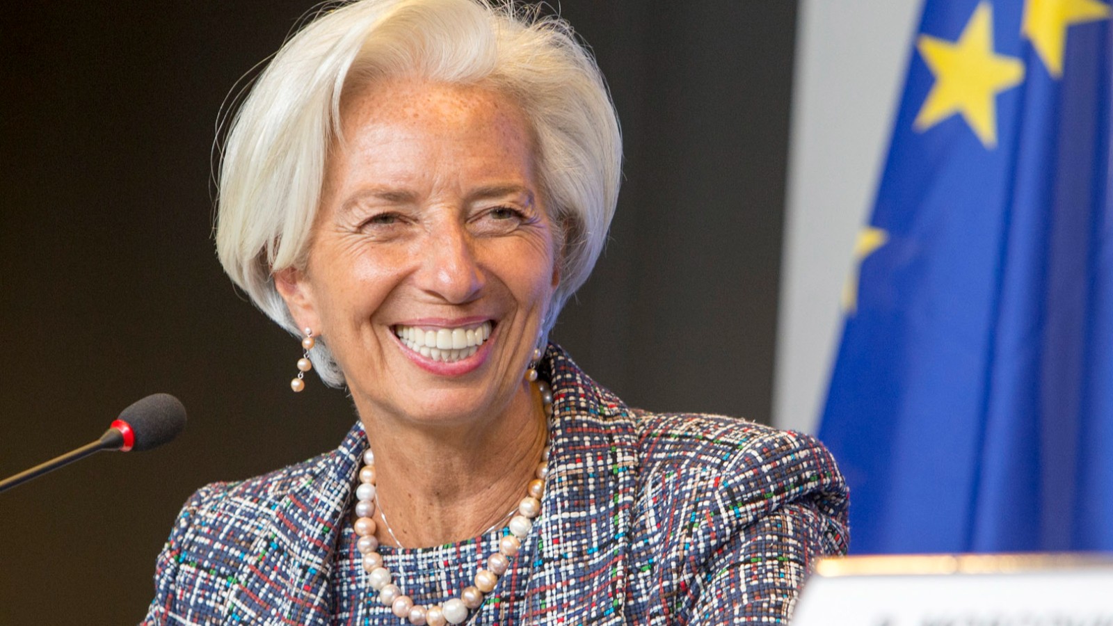 Enflasyonla Mücadele: ECB Başkanı Lagarde'ın Yaklaşımı Enflasyonla Mücadele: ECB Başkanı Lagarde'ın Yaklaşımı