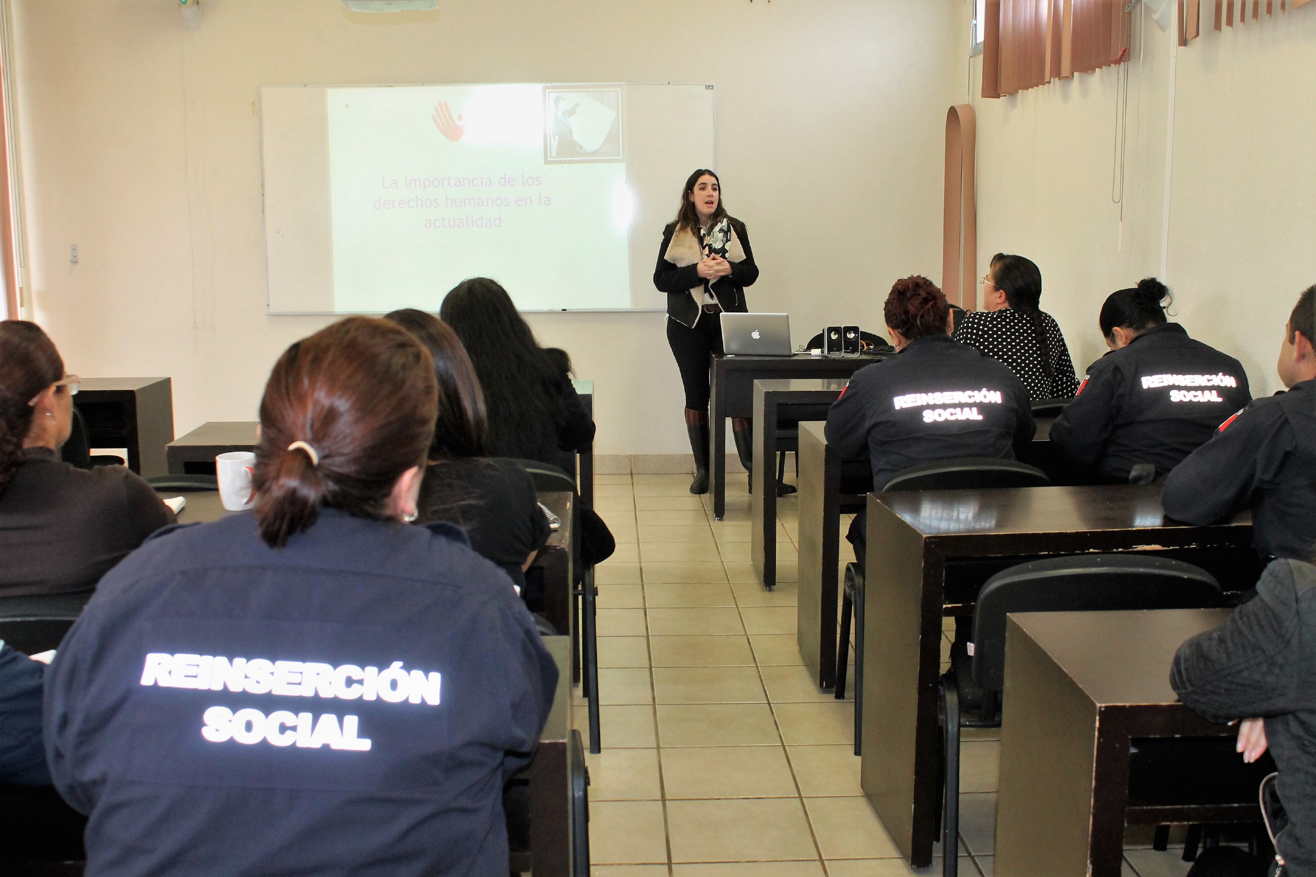 Entrega De 7 Vehículos Al Sistema Penitenciario: Modernización De La Flota Entrega De 7 Vehículos Al Sistema Penitenciario: Modernización De La Flota