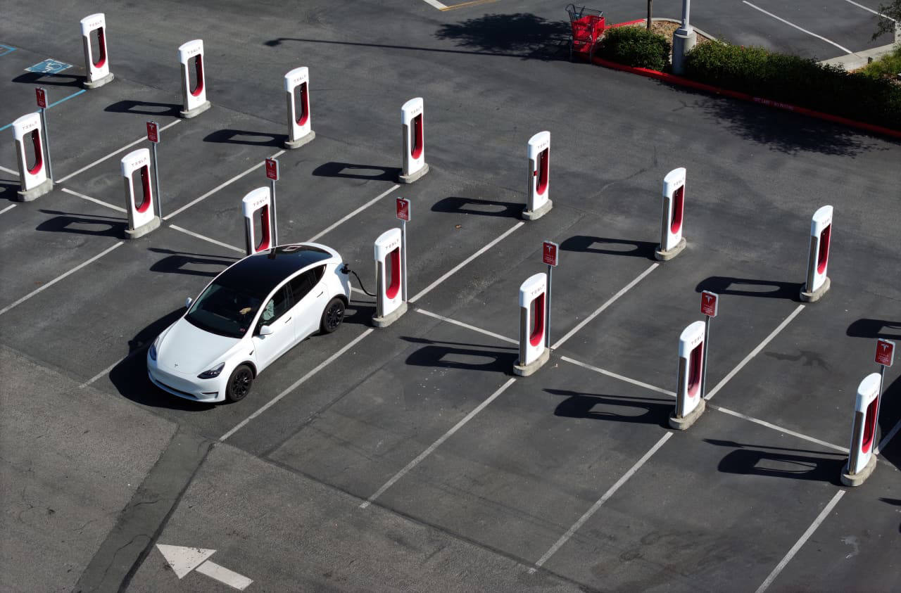 EV Mandate Opposition Intensifies: Car Dealers Push Back EV Mandate Opposition Intensifies: Car Dealers Push Back