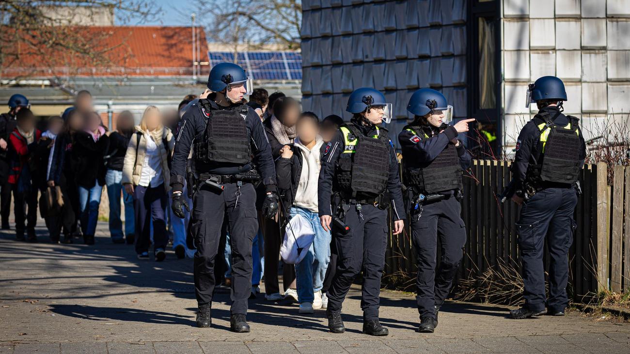 Evakuierung Braunschweiger Schule: Aktuelle Informationen Zum Alarm Evakuierung Braunschweiger Schule: Aktuelle Informationen Zum Alarm