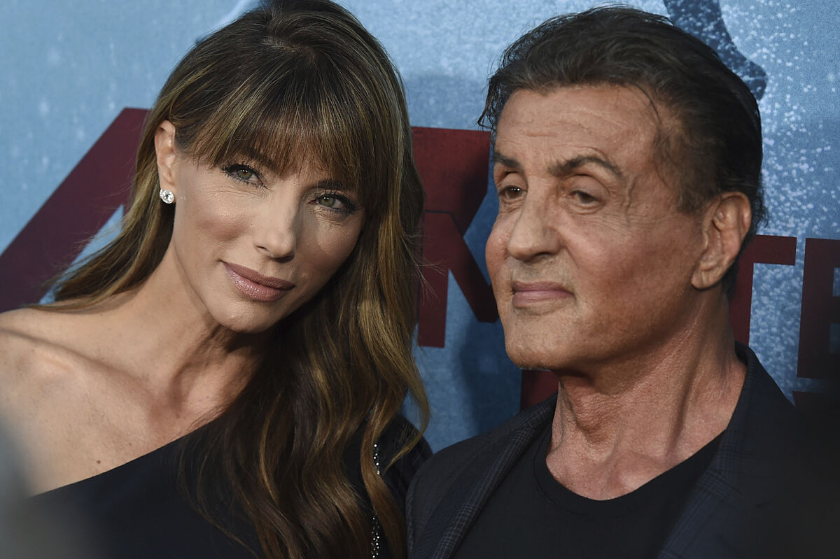 Exposition Artistique : La Visite Exceptionnelle De Sylvester Stallone Exposition Artistique : La Visite Exceptionnelle De Sylvester Stallone
