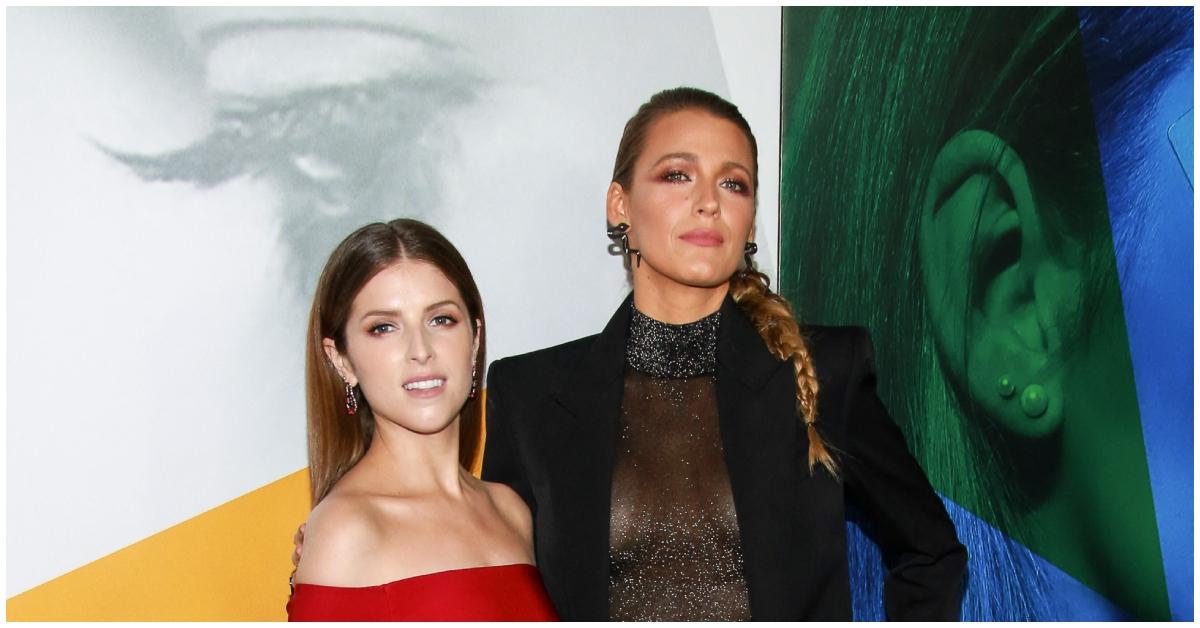 Fans Interpret Anna Kendrick's Body Language With Blake Lively Fans Interpret Anna Kendrick's Body Language With Blake Lively
