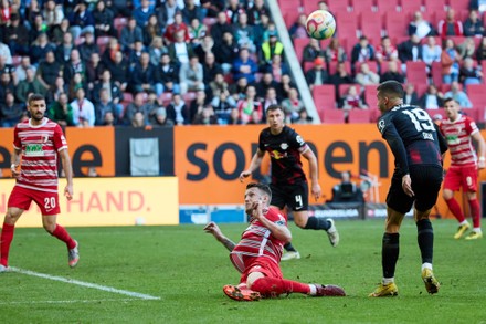 FC Augsburg: Gouweleeuw Onder Nieuwe Leidraad FC Augsburg: Gouweleeuw Onder Nieuwe Leidraad