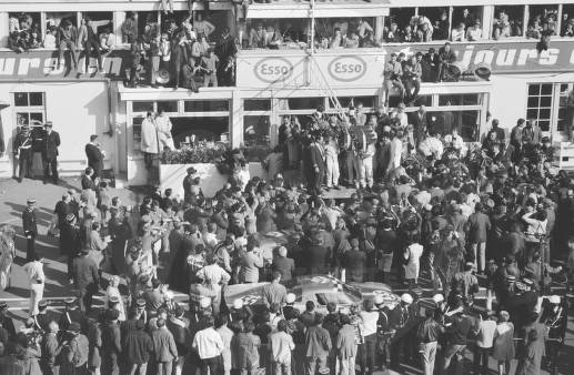 Federer To Start The 24 Hours Of Le Mans – Details And Significance Federer To Start The 24 Hours Of Le Mans – Details And Significance