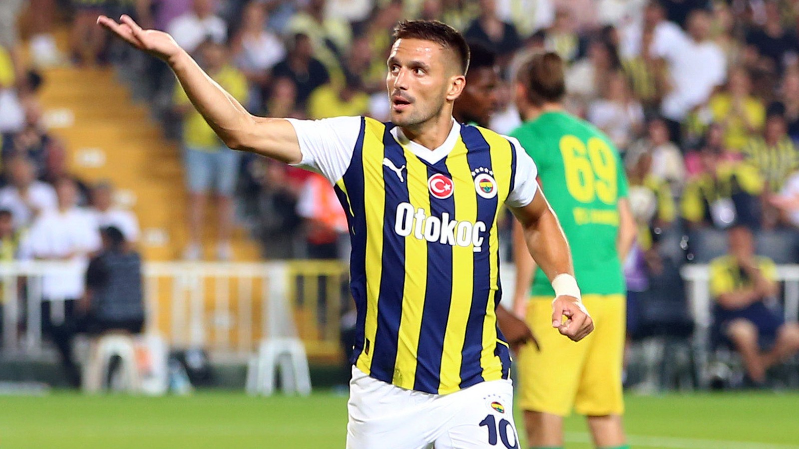 Fenerbahçe'de Transfer Şoku: Tadic, Yeni Takımıyla Anlaştı! Fenerbahçe'de Transfer Şoku: Tadic, Yeni Takımıyla Anlaştı!
