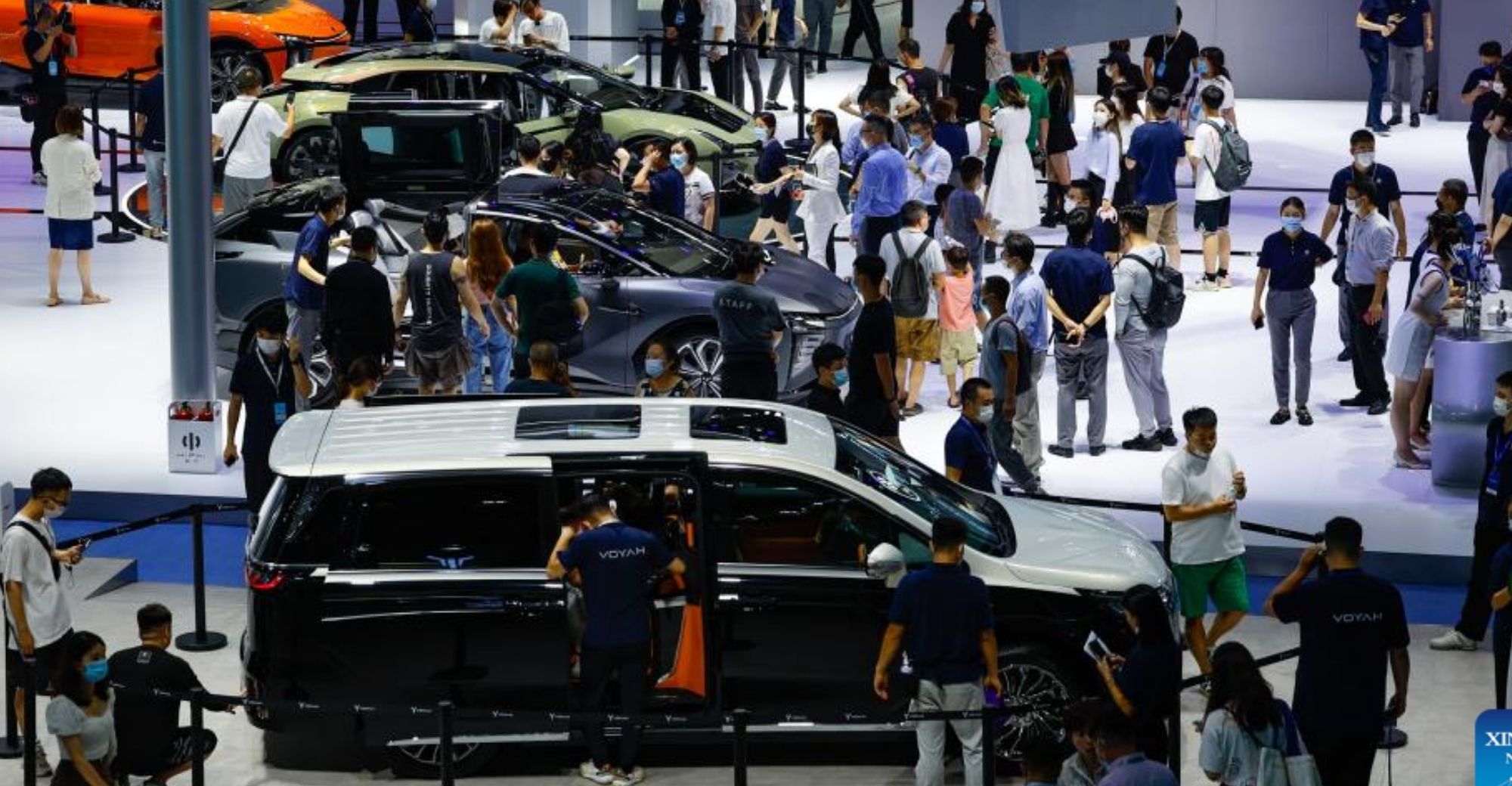 Foreign Automakers In China: Case Studies Of BMW, Porsche, And Emerging Trends Foreign Automakers In China: Case Studies Of BMW, Porsche, And Emerging Trends