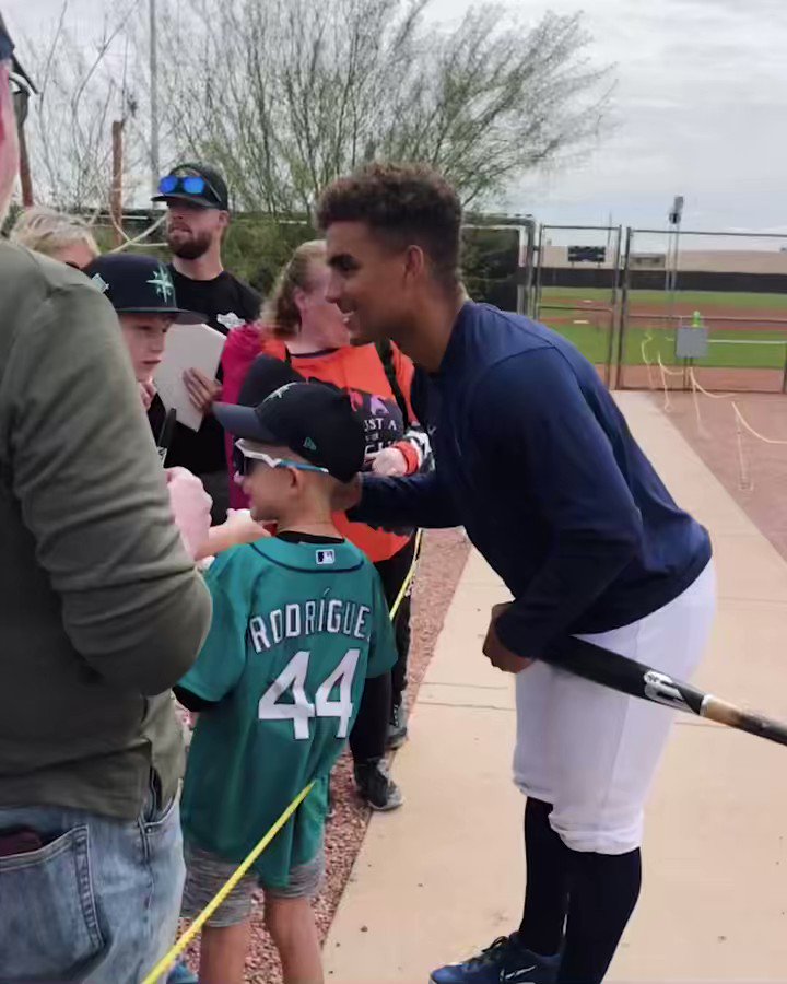 Former Mariners Infielder Criticizes Seattle's Quiet Offseason Former Mariners Infielder Criticizes Seattle's Quiet Offseason