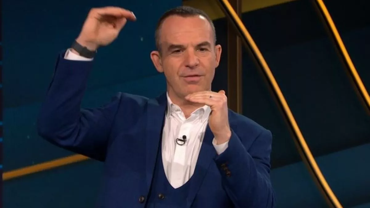 Four-Week Deadline: Martin Lewis' Warning On Sending Post Four-Week Deadline: Martin Lewis' Warning On Sending Post