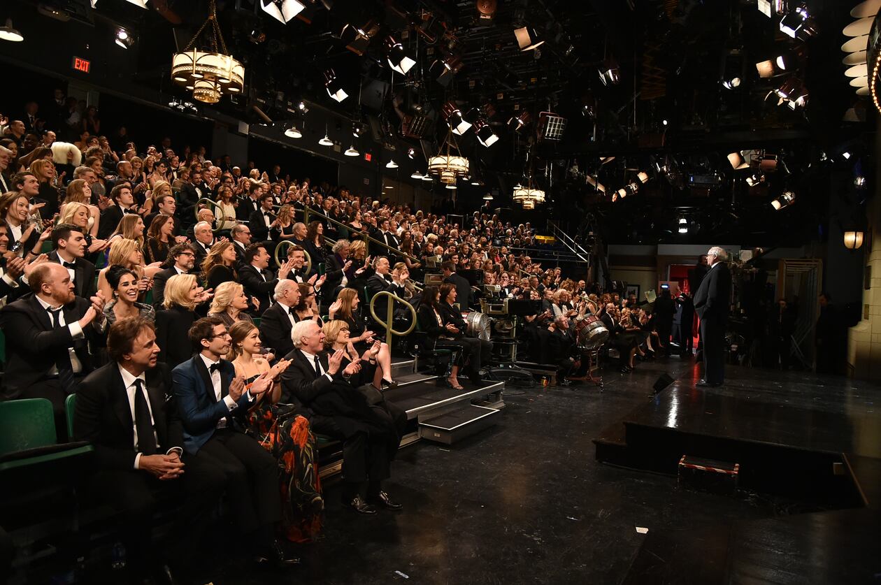 G105: Raw Footage - SNL Audience's Unfiltered Live Reaction G105: Raw Footage - SNL Audience's Unfiltered Live Reaction