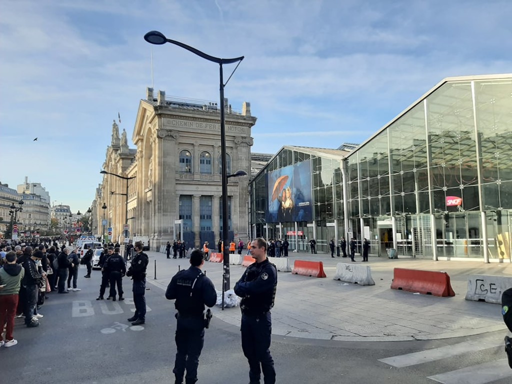 Gare Du Nord: Le Trafic Ferroviaire Perturbé Suite À La Découverte D'une Bombe Gare Du Nord: Le Trafic Ferroviaire Perturbé Suite À La Découverte D'une Bombe