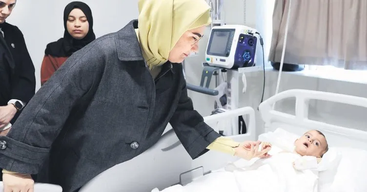 Gazzeli Çocukların Kuran Ezberi: Çadır Okullarının Etkisi Gazzeli Çocukların Kuran Ezberi: Çadır Okullarının Etkisi