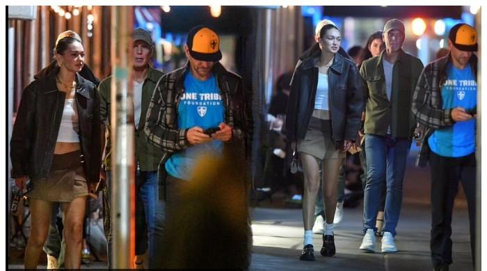 Gigi Hadid's Dating Choices: Keeping Bradley Cooper And Leonardo DiCaprio Apart Gigi Hadid's Dating Choices: Keeping Bradley Cooper And Leonardo DiCaprio Apart