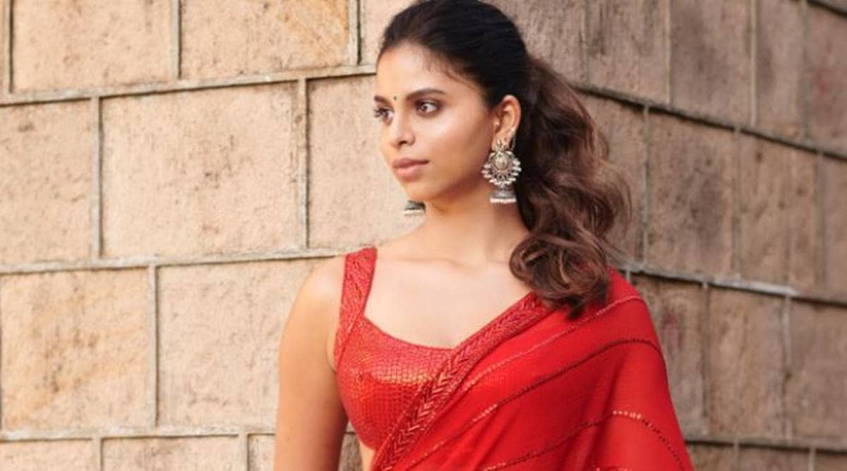 Golden Glamour: Suhana Khan And Deepika Padukone's Stunning Looks Golden Glamour: Suhana Khan And Deepika Padukone's Stunning Looks