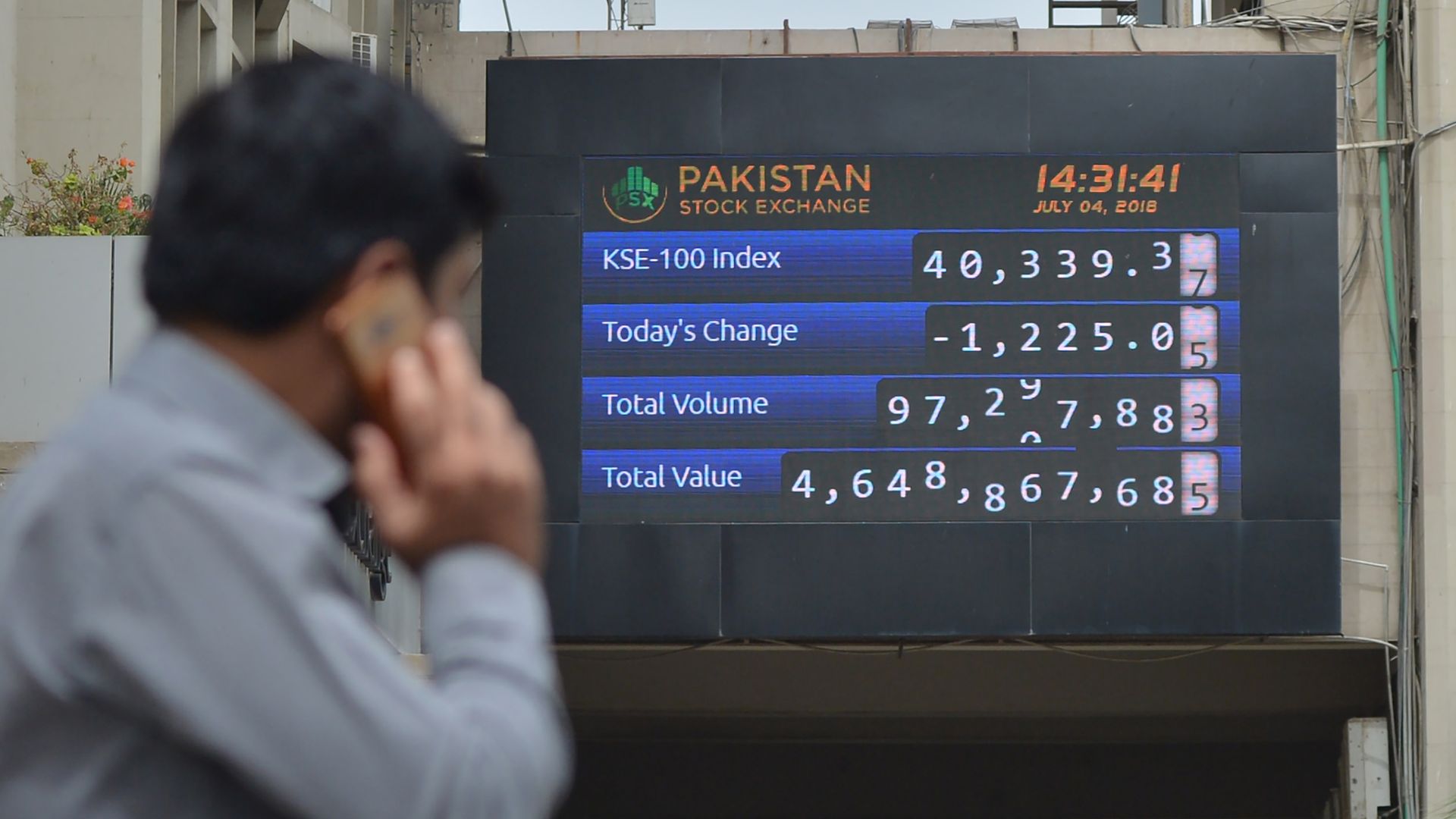 Growing Tensions In Pakistan Lead To Stock Exchange Website Issues Growing Tensions In Pakistan Lead To Stock Exchange Website Issues