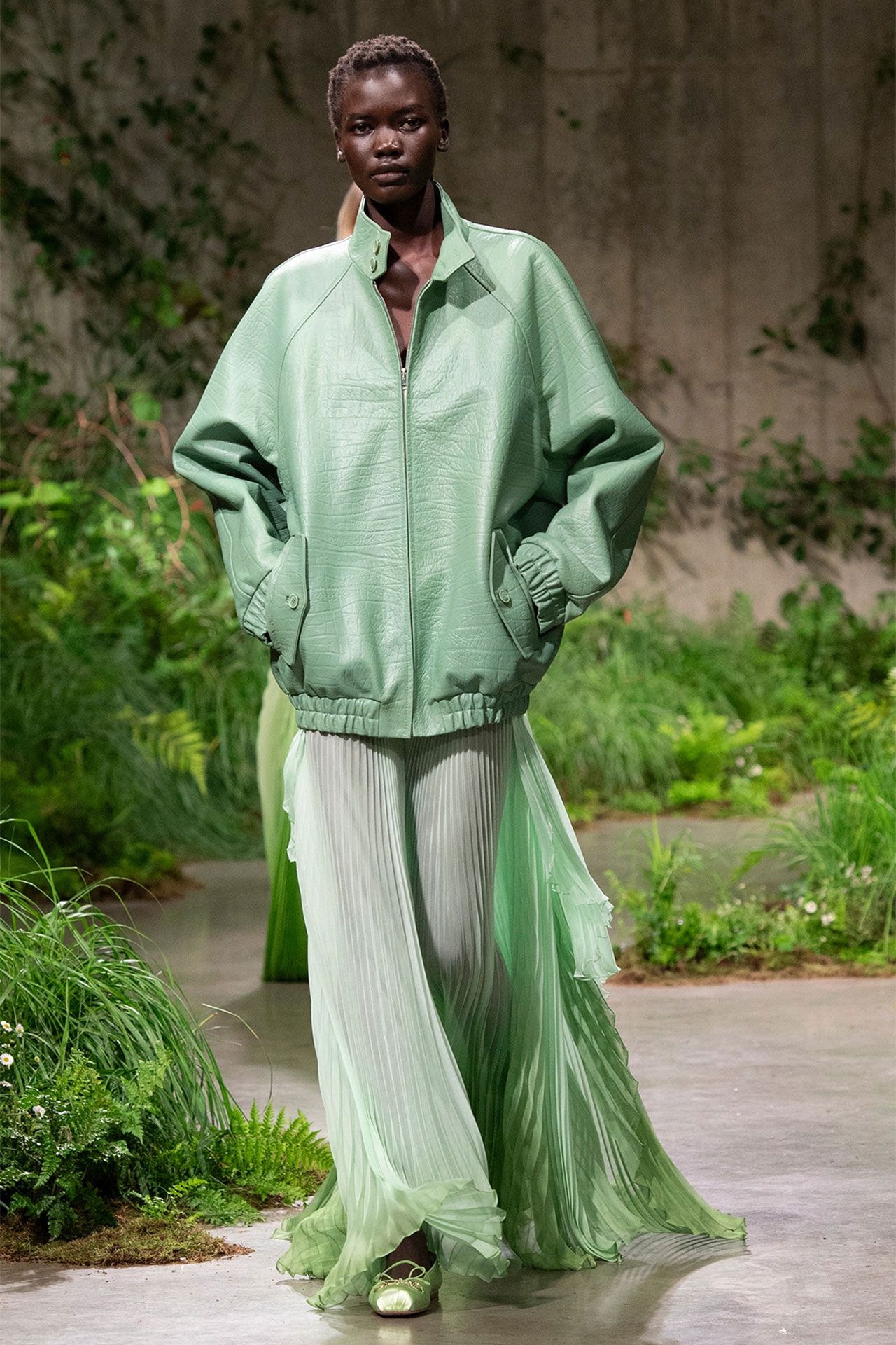 Gucci's New Designer: Kering Announces Sales Drop, September Debut Planned Gucci's New Designer: Kering Announces Sales Drop, September Debut Planned