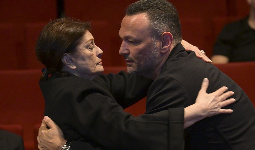 Gülşen Bubikoğlu'ndan Türker İnanoğlu İçin Duygu Dolu Paylaşım Gülşen Bubikoğlu'ndan Türker İnanoğlu İçin Duygu Dolu Paylaşım