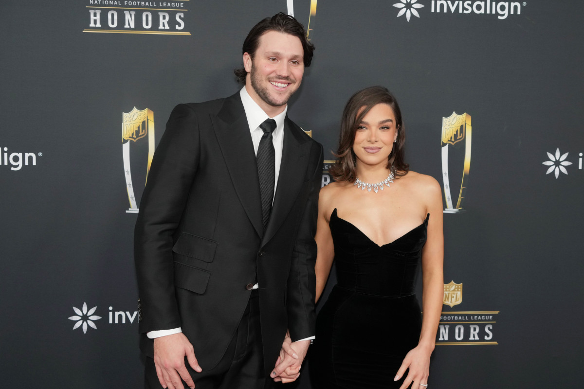 Hailee Steinfeld & Josh Allen: Exclusive Details On Their Upcoming Wedding Hailee Steinfeld & Josh Allen: Exclusive Details On Their Upcoming Wedding