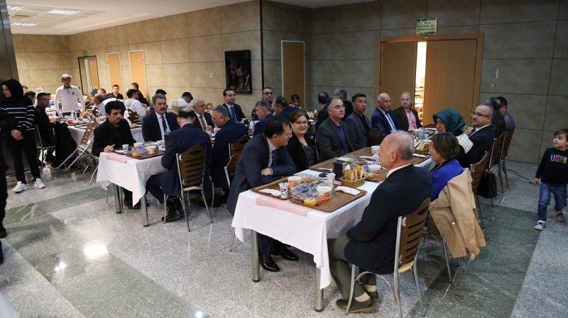 Hakimler Ve Savcılar İçin İftar Programı: Detaylı Bilgi Ve Fotoğraflar Hakimler Ve Savcılar İçin İftar Programı: Detaylı Bilgi Ve Fotoğraflar