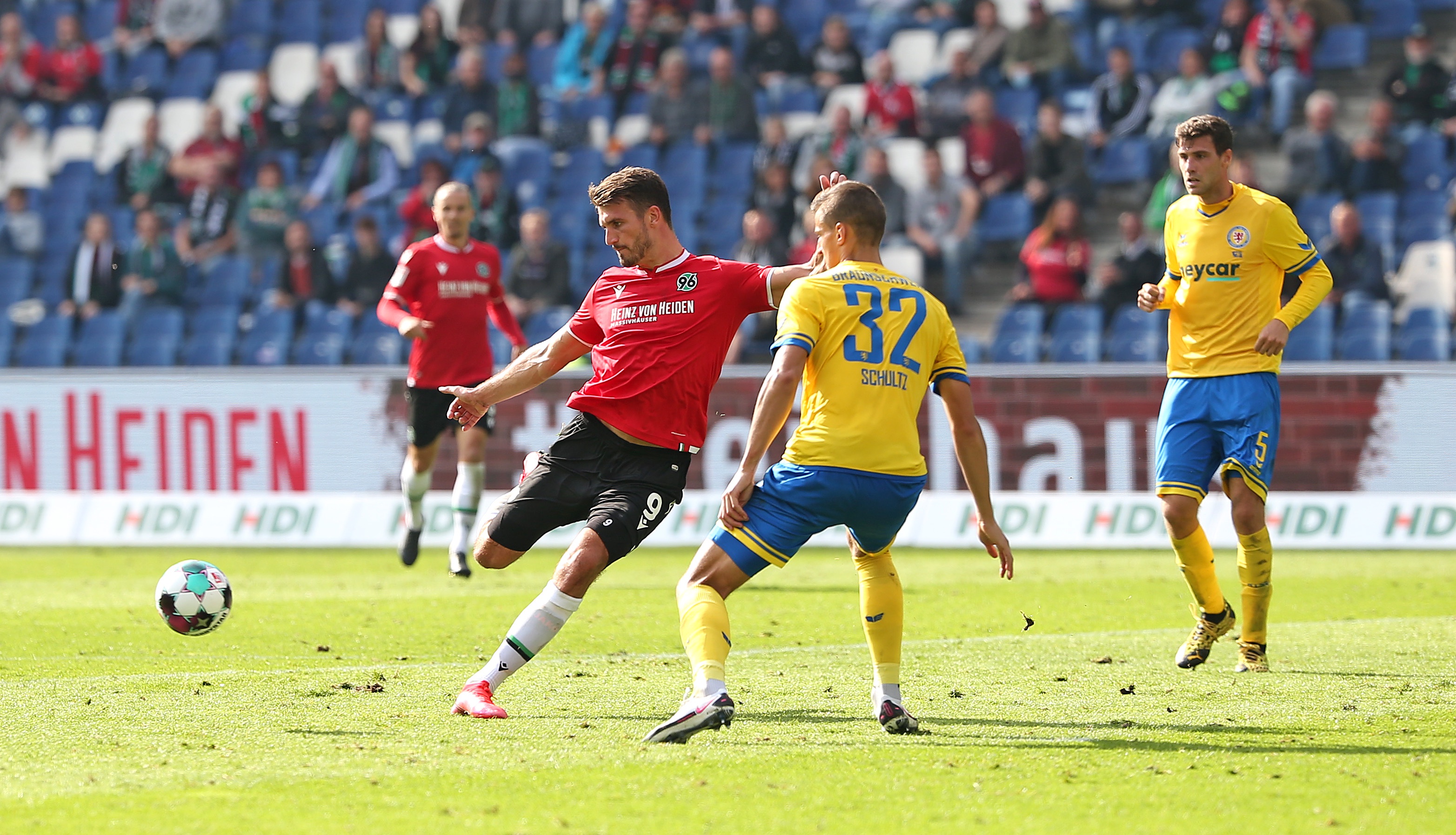 Hannover 96 Und Eintracht Braunschweig: Der Fall Jannes Horn Hannover 96 Und Eintracht Braunschweig: Der Fall Jannes Horn