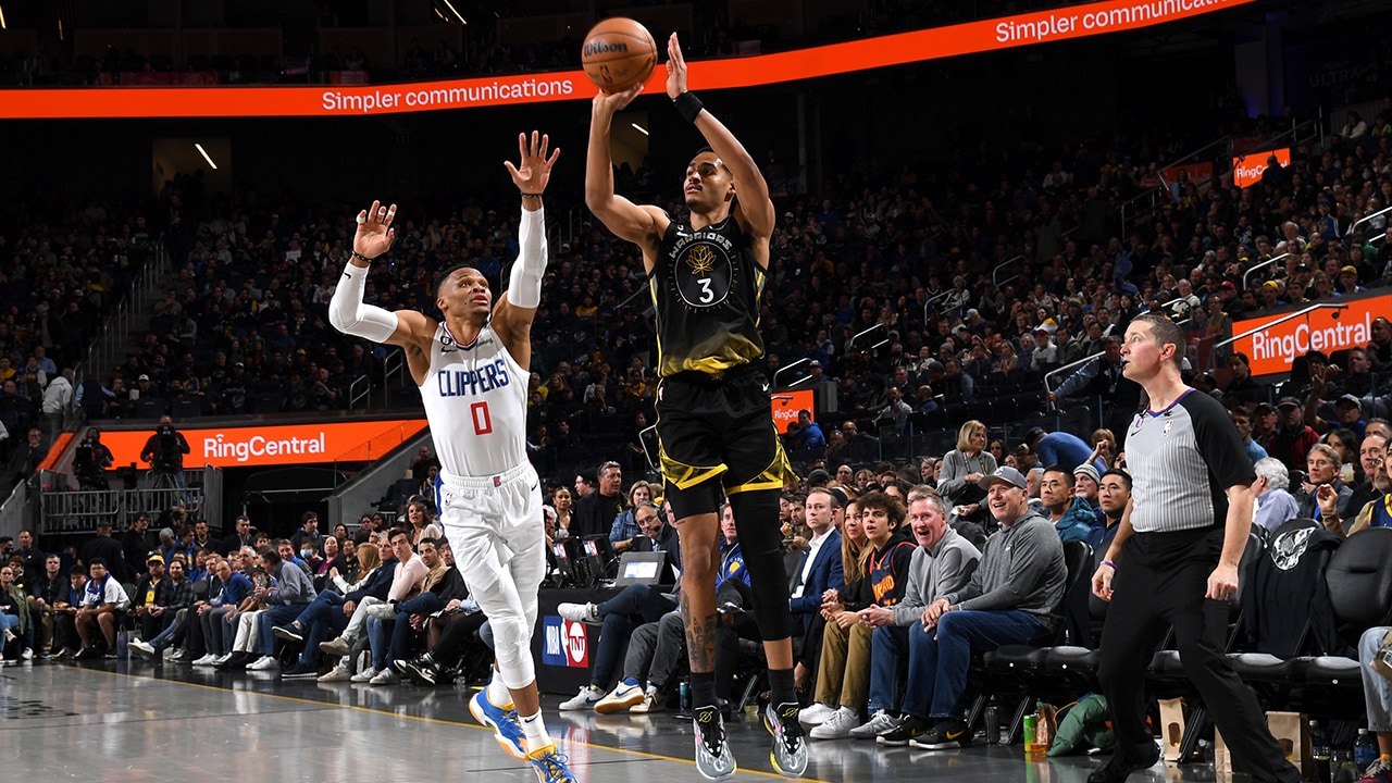 Harden's 39-Point Game Leads Clippers Past Warriors, Secures Playoff Berth Harden's 39-Point Game Leads Clippers Past Warriors, Secures Playoff Berth