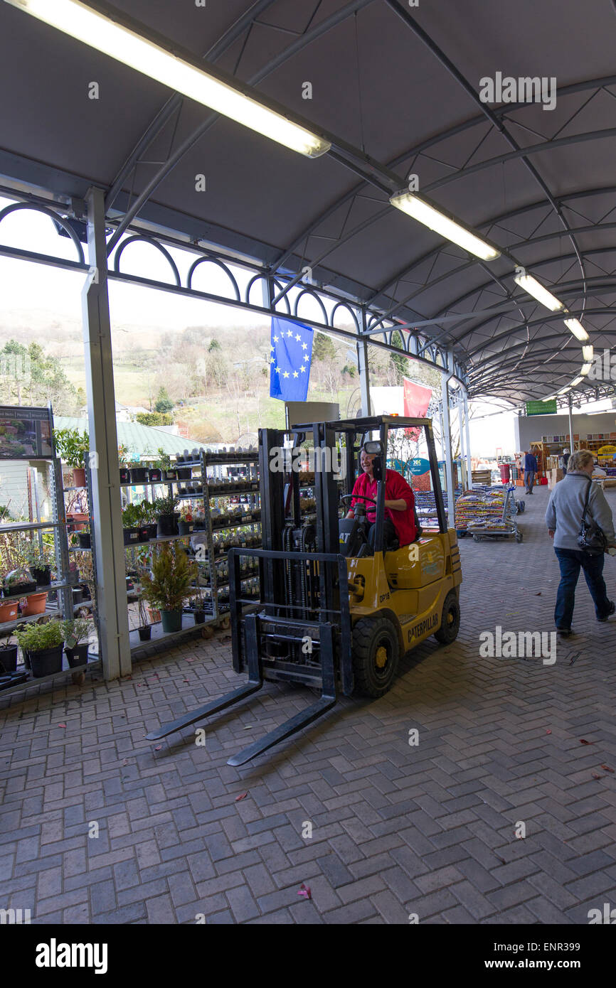 Hayes Garden World Robbery: Ambleside Couple Face Charges Hayes Garden World Robbery: Ambleside Couple Face Charges