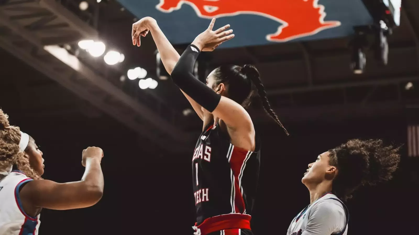 Heartbreak In Home Game: Lady Raiders Fall Short Against Cincinnati, 56-59 Heartbreak In Home Game: Lady Raiders Fall Short Against Cincinnati, 56-59