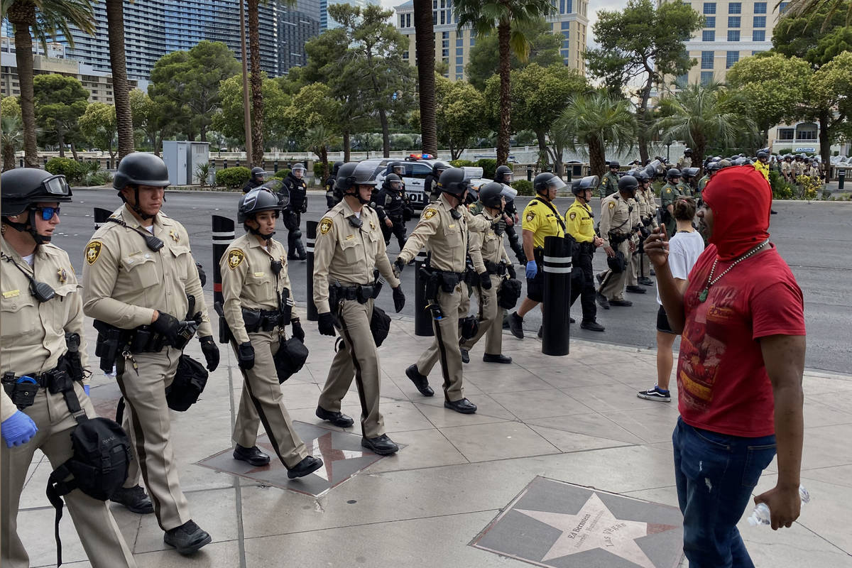 Heavy Police Response To Barricaded Subject In Las Vegas Arts District