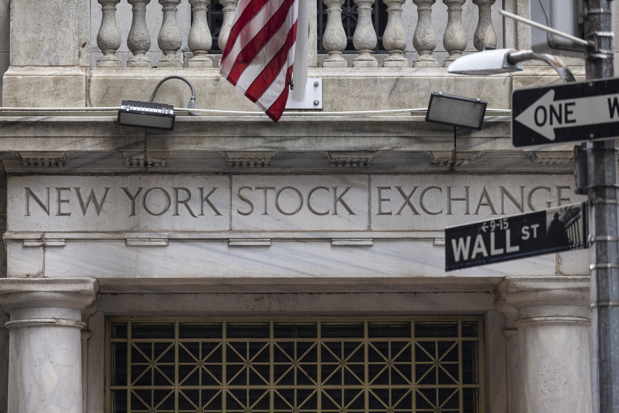 High Stock Valuations And Investor Concerns: BofA's Take High Stock Valuations And Investor Concerns: BofA's Take