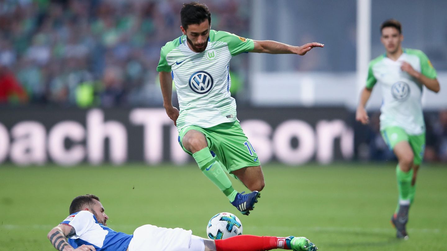 Holstein Kiel's Bundesliga Debut Ends In Relegation Holstein Kiel's Bundesliga Debut Ends In Relegation