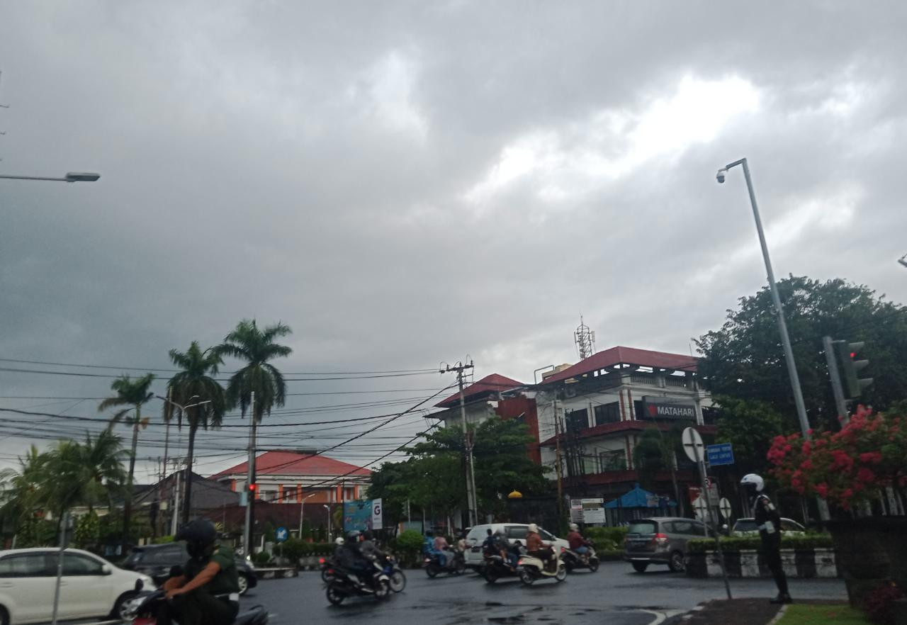 Hujan Lebat Di Denpasar, Prakiraan Cuaca Bali Untuk Besok Hujan Lebat Di Denpasar, Prakiraan Cuaca Bali Untuk Besok