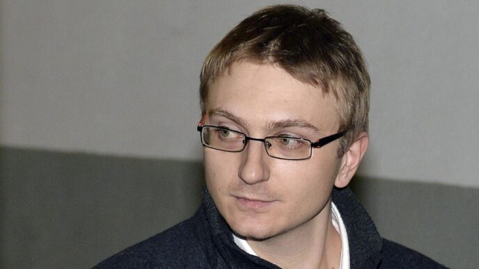Il Caso Becciu:  Chat Segrete, Accuse E Dibattito Sul Processo