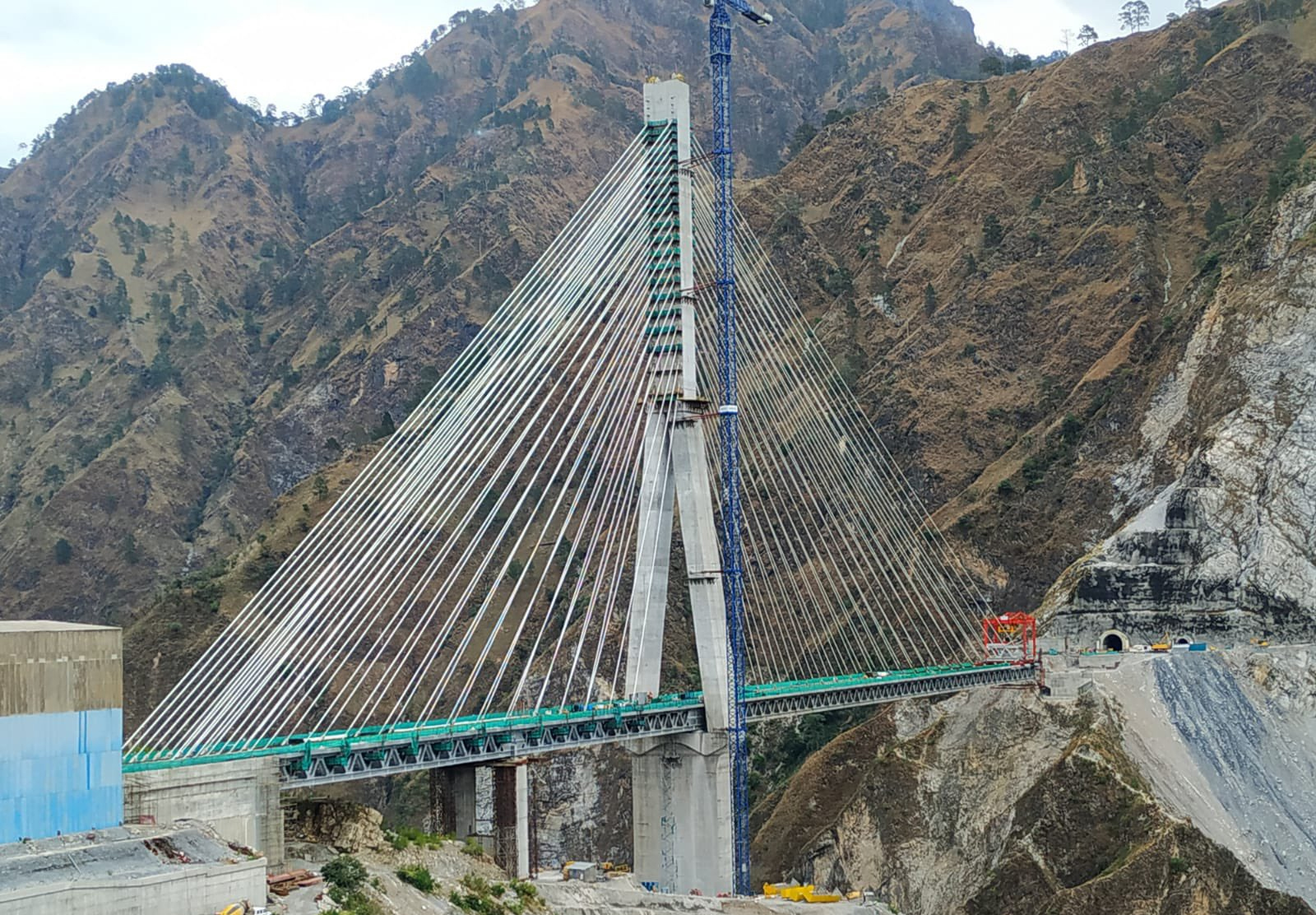 India's Rail Network Expands: First Train Reaches Kashmir India's Rail Network Expands: First Train Reaches Kashmir