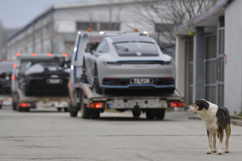 Întoarcerea Fraților Tate În România: Imagini De La Parada Prin Oraș Întoarcerea Fraților Tate În România: Imagini De La Parada Prin Oraș