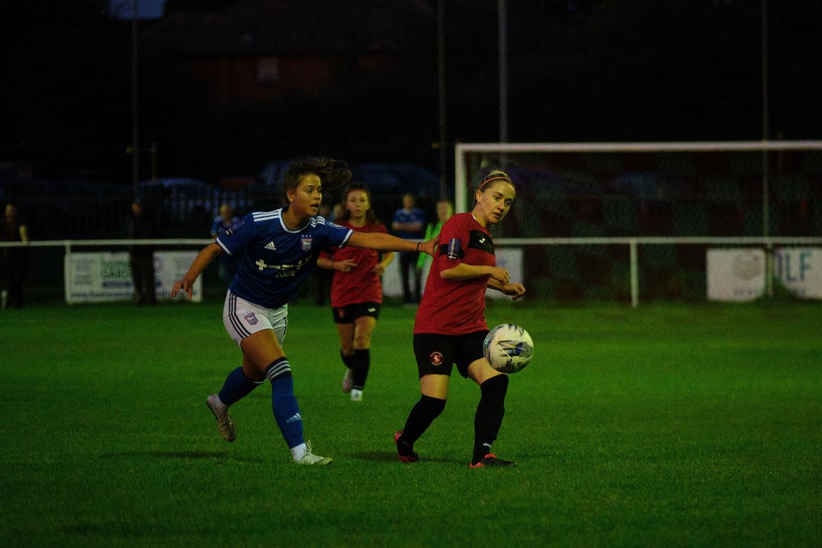 Ipswich Town Women Fight For League Lead Against Gwalia Ipswich Town Women Fight For League Lead Against Gwalia