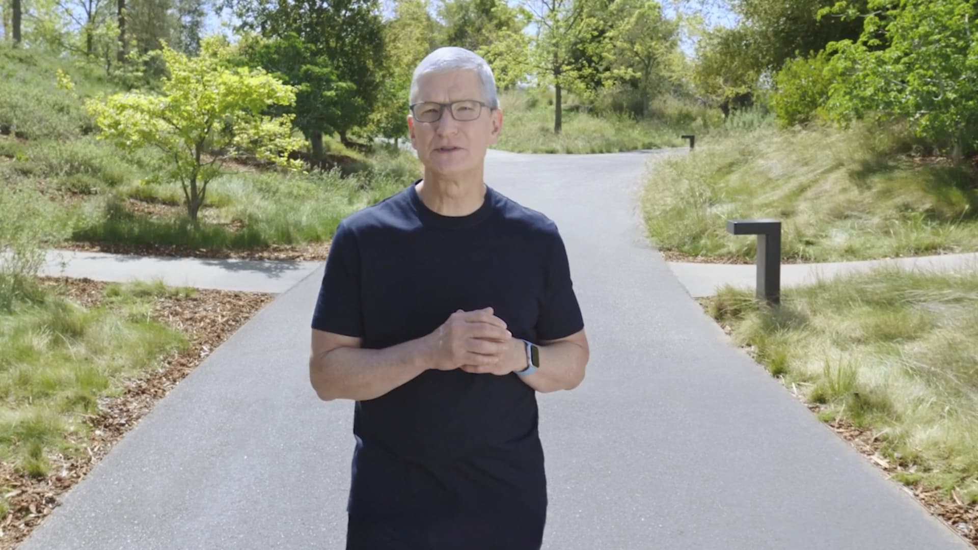 Is Apple CEO Tim Cook Facing His Toughest Year Yet? Is Apple CEO Tim Cook Facing His Toughest Year Yet?