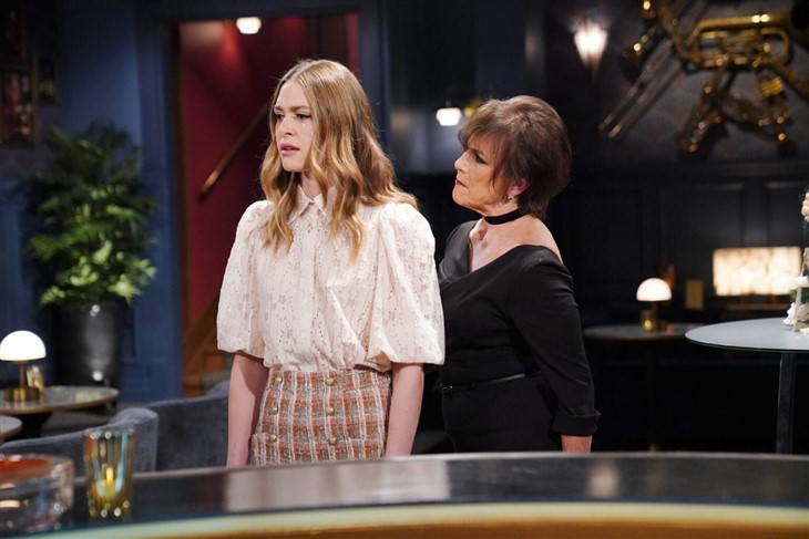 Is Claire's Pregnancy The Only Way To Save Summer On The Young And The Restless? Is Claire's Pregnancy The Only Way To Save Summer On The Young And The Restless?